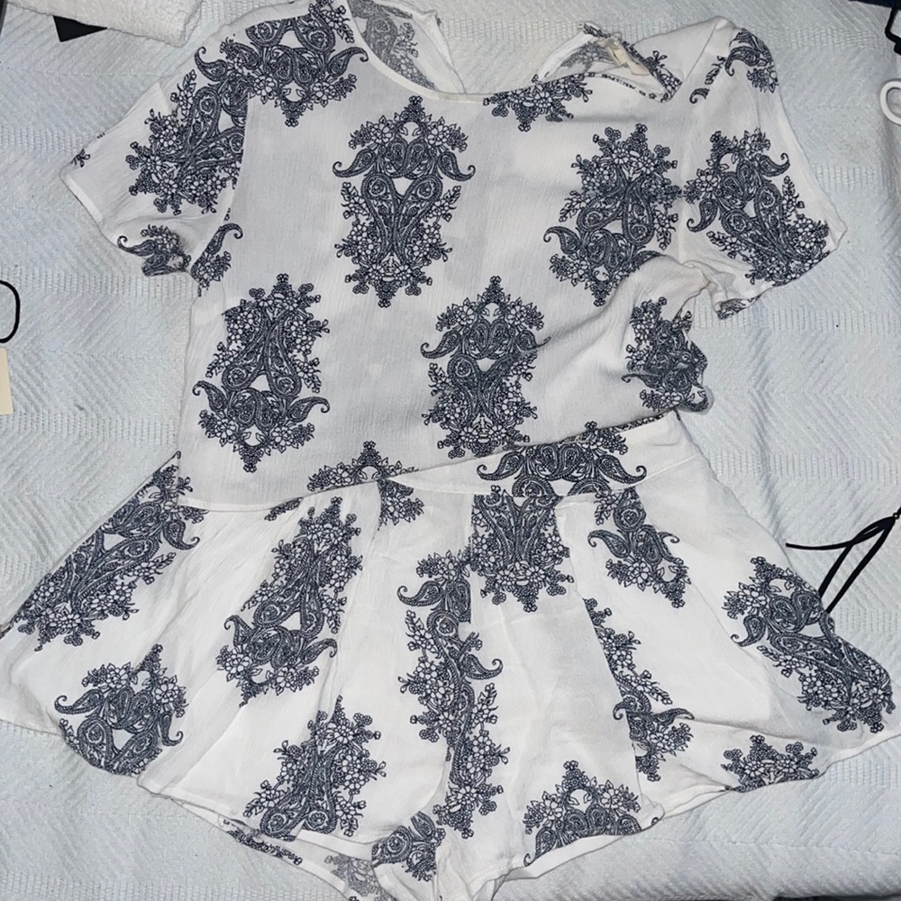 2 piece set
